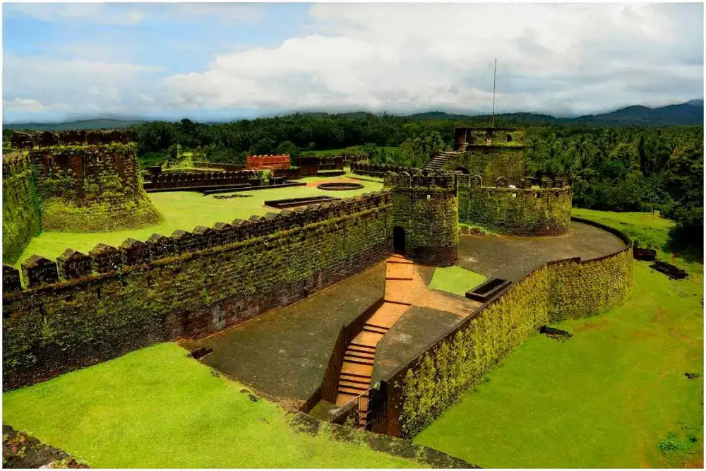 Mirjan Fort